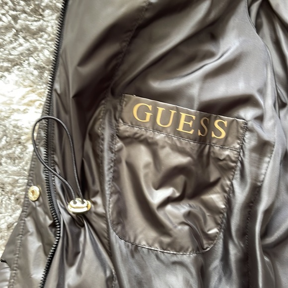 NWT - Guess puffer coat - Picture 7 of 15